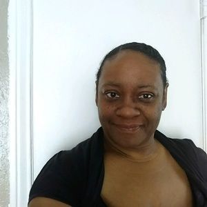 Meet your Posher, Edwina